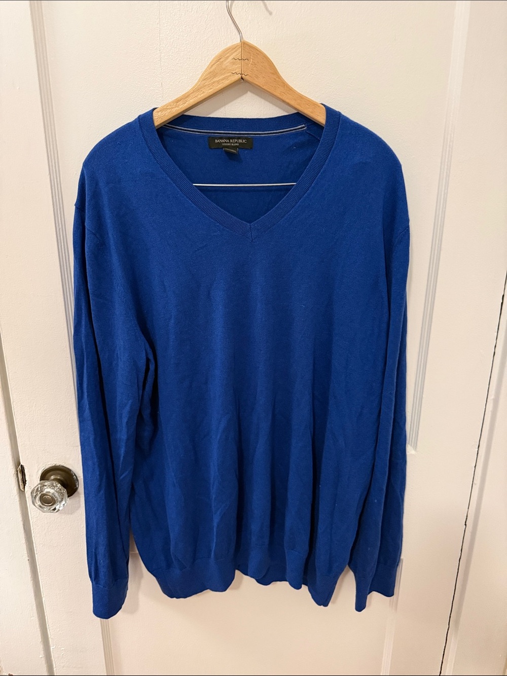 Banana Republic Men V-Neck Sweater - Cobalt Blue